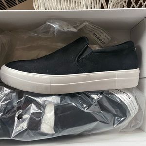Brand new Ladies Steve Madden suede slip on sneakers.